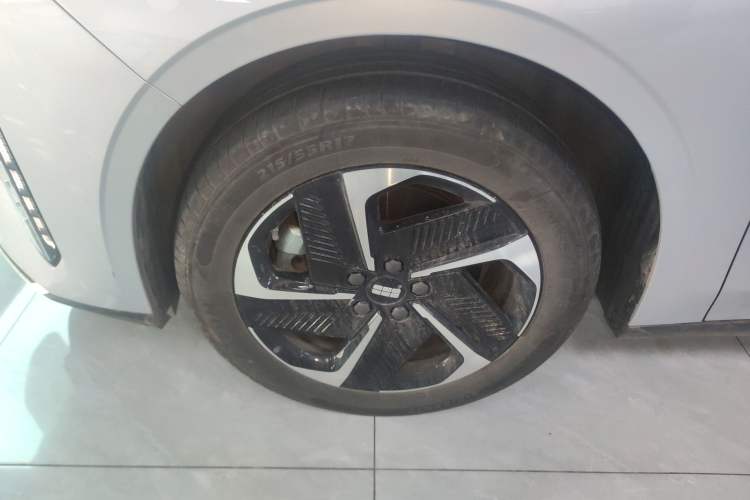 Used Geely Galaxy L6 2025 EM-i 140km Starship Edition
