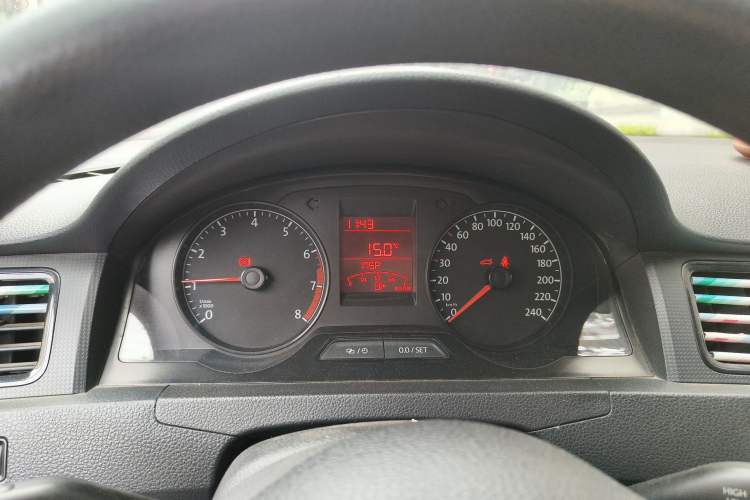 Used Volkswagen Santana 2015 1.6L Manual Fashion Edition Instrument Cluster