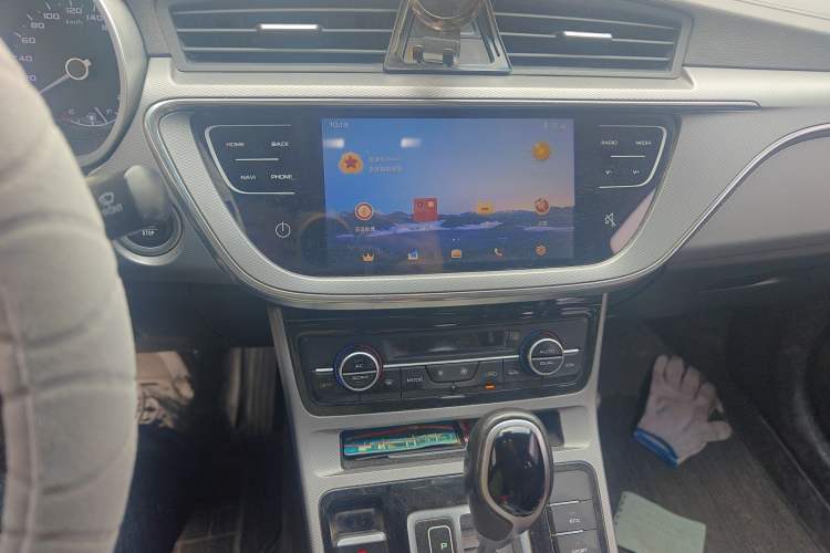 Used Geely Auto Emgrand GL 2019 1.4T CVT Elite Smart Edition Audio And AC Panel