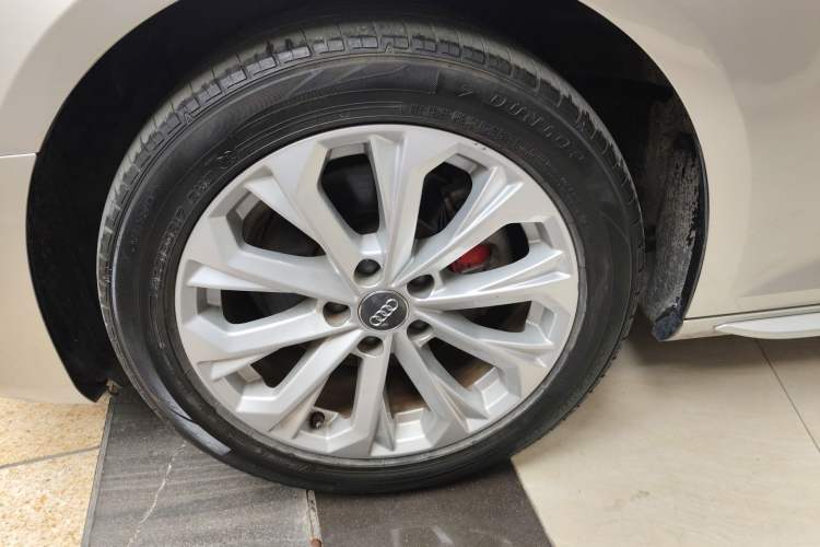 Used Audi A4L 2019 40 TFSI Ambition China VI
