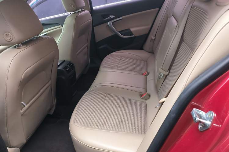 Used Buick Regal 2015 2.0L Leading Fashion Edition