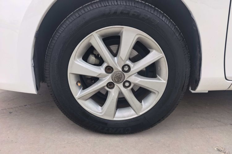 Used Toyota YARiS L Zhi Xuan 2015 1.5E Automatic Charm Edition Right Rear Wheel Hub