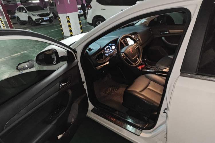 Used Roewe 360 2015 1.5L Automatic Luxury Edition
