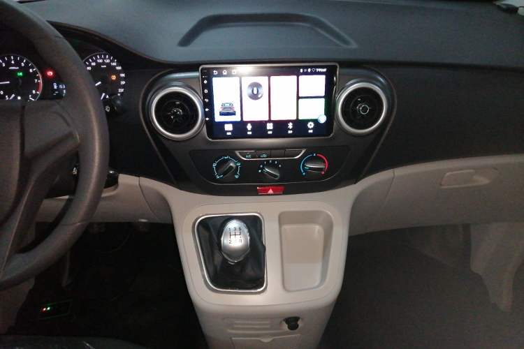 Used JAC Refine M3 2025 PLUS 1.5T Manual Classic Edition 7 Seats
