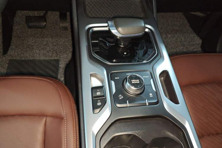 Used Geely Auto Haoyue 2022 1.8TD DCT Luxury 7-Seater Gear Lever