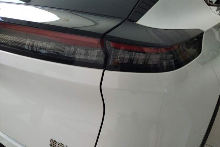 Used Dongfeng Aeolus L7 New Energy 2025 518 Comfort Edition Right Rear Taillight