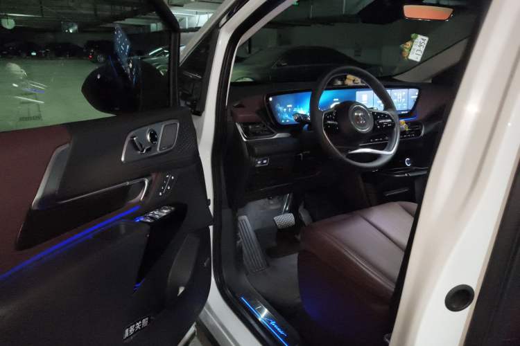 Used Buick Century 2023 2.0T Seven-Seater Yinshi Edition