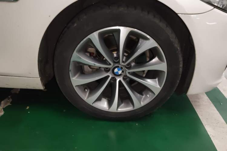 Used BMW 5 Series 2017 525Li Leading Model
