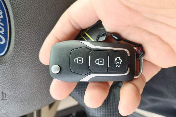 Used Ford Focus 2011 Hatchback 1.8L Automatic Fashion Edition
