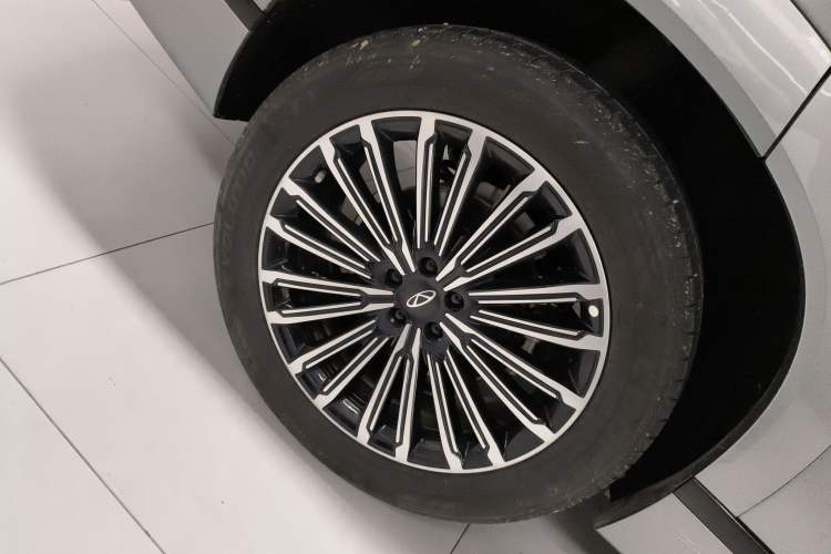 Used Chery Tiggo 9 C-DM 2025 1.5T 106KM Ultra-Comfort Edition 5 Seats Lithium-NMC Exterior 5