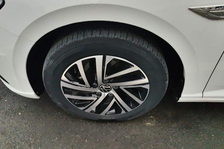 Used Volkswagen Lavida 2022 1.5L Automatic Comfort Edition
