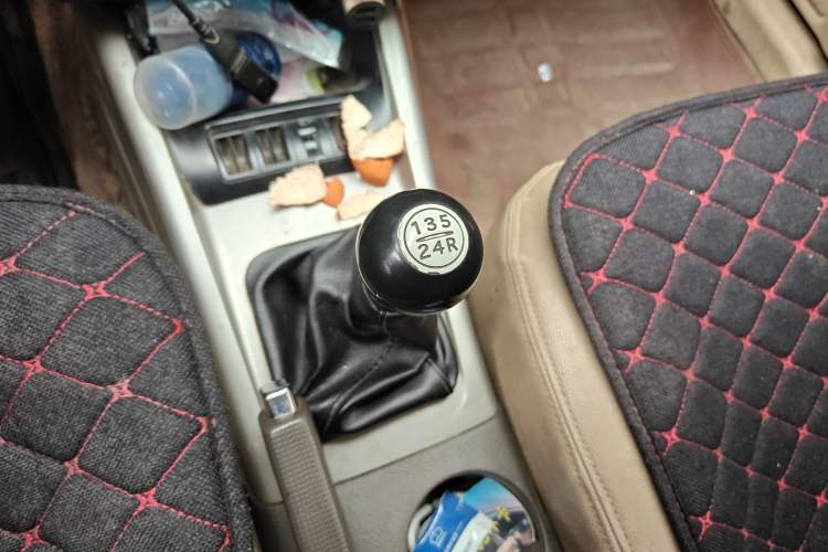 Used Hyundai Elantra 2011 1.6L Manual Comfort Version
