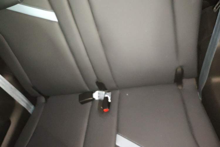 Used Chery New Energy Boundless Pro 2022 301km LingShou Edition Lithium Iron Phosphate Left Rear Seat