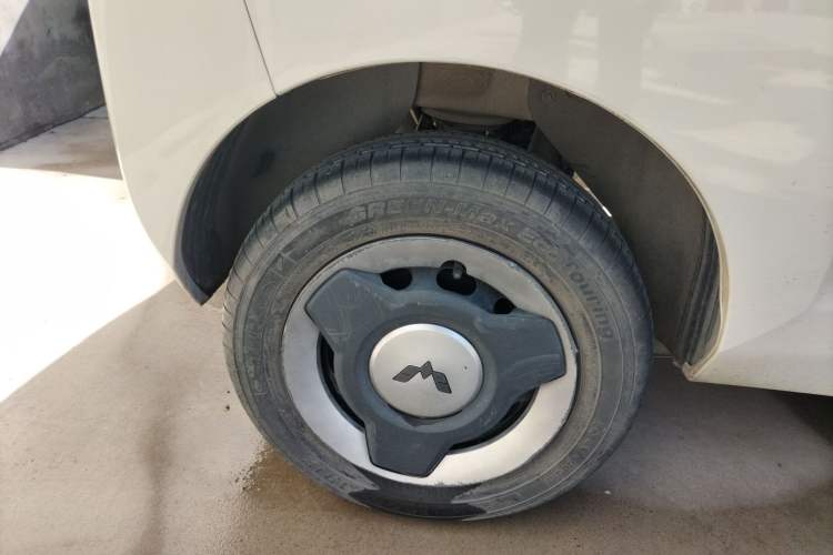 Used Wuling Hongguang MINIEV 2022 Macaron Premium Model – Lithium Iron Phosphate Right Rear Wheel Hub