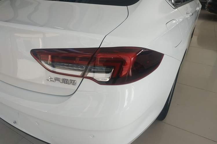 Used Buick Regal 2020 552T Elite Edition Exterior 2