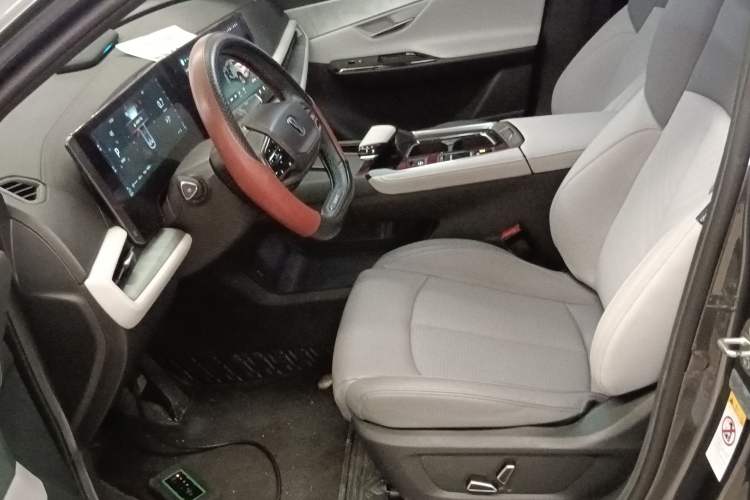 Used CHANGAN UNI-T 2023 Second-Generation 1.5T Prestige Model Left Front Seat