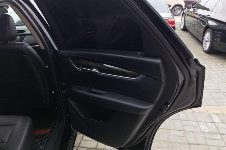 Used Cadillac XT5 2018 25T Luxury Model