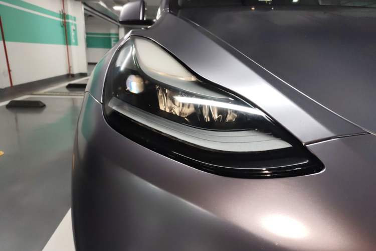 Used Tesla Model Y 2021 Long-Range All-Wheel-Drive Version