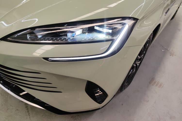 Used BYD Seal 2023 DM-i 1.5T 121km Prestige Model
