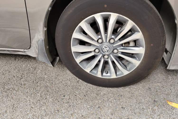 Used Toyota Corolla 2018 1.2T S-CVT GL Smart Enjoyment Version Right Front Wheel Hub