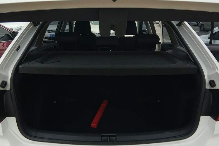 Used Volkswagen Santana 2017 Haval H6 1.6L Automatic Fashion Edition Trunk