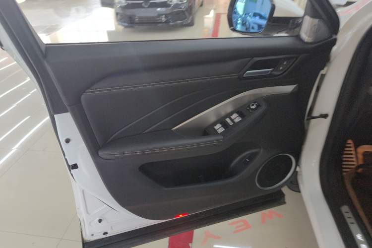 Used Wey VV6 2018 2.0T Four-Wheel Drive Flagship Version China V Standard