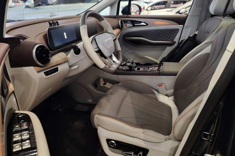 Used FORTHING Yacht 2022 1.5T DCT Chasing-the-Waves Edition
