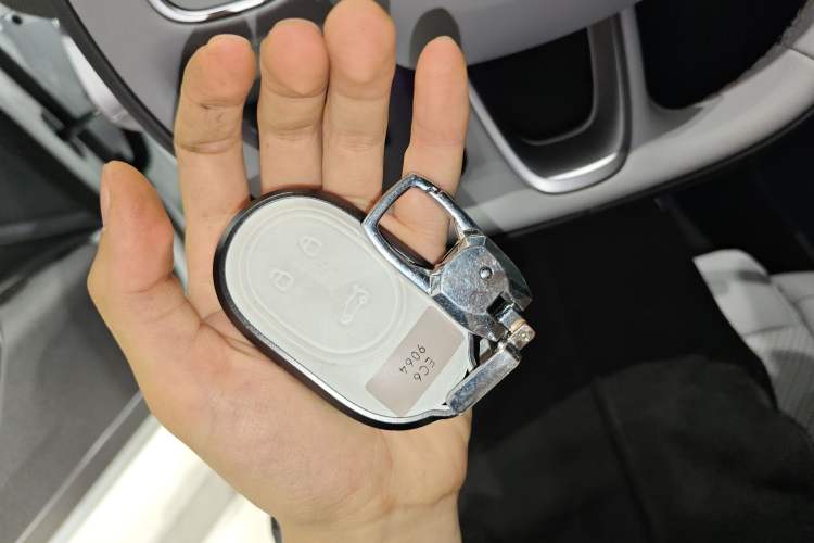 Used Nio EC6 2024 75 kWh Vehicle Key