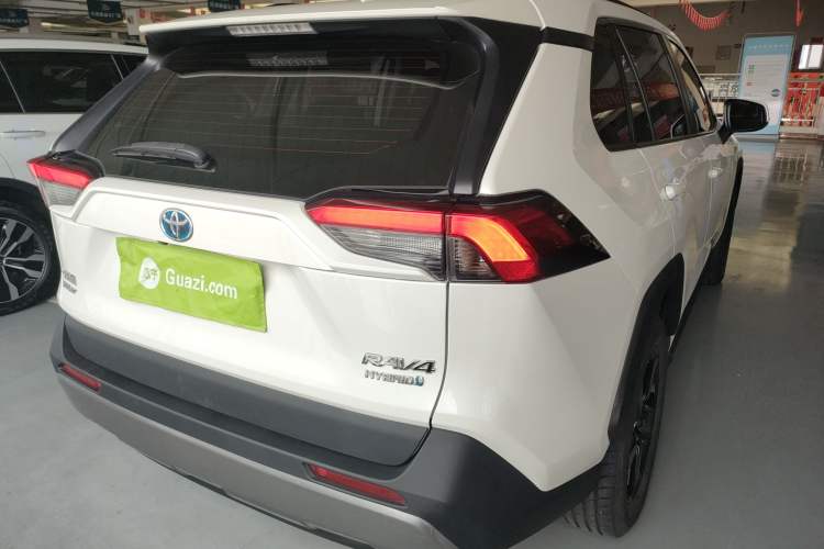 Used Toyota RAV4 2020 Dual-Engine 2.5L E-CVT 4x4 Elite PLUS Edition