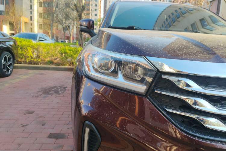 Used GAC Trumpchi GS4 2018 235T Automatic Two-Wheel Drive Luxury Smart Connectivity Version Right Front Headlight