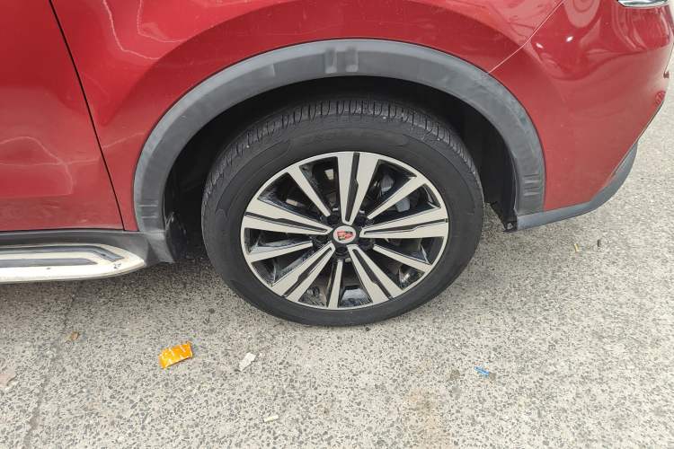 Used Roewe RX5 2019 20T Two-Wheel Drive Automatic Ali Smart Connectivity Platinum Edition Right Front Wheel Hub