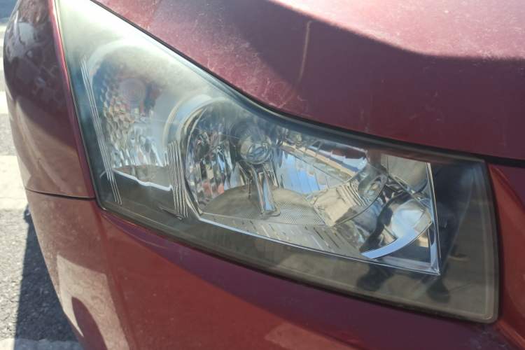 Used Chevrolet Cruze 2011 1.6L SL MT Right Front Headlight