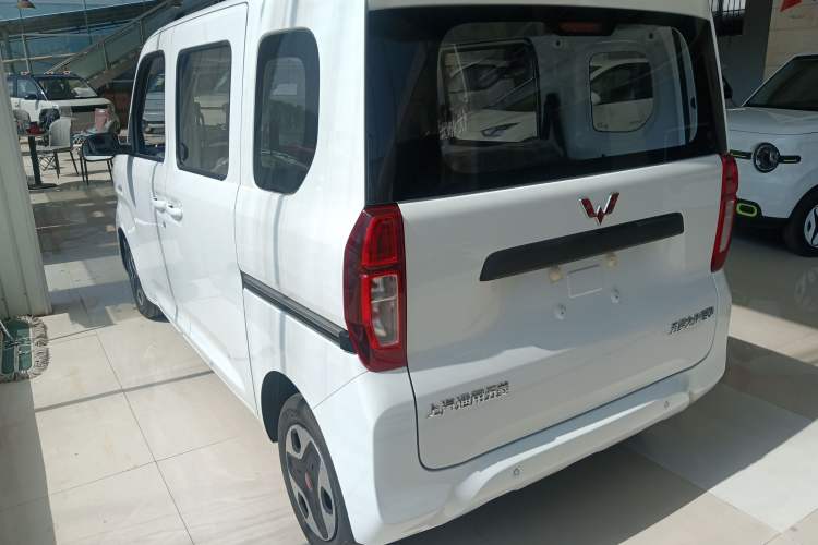 Used Wuling Zhiguang New Energy 2025 Comfort Model Rear Left 45 Deg