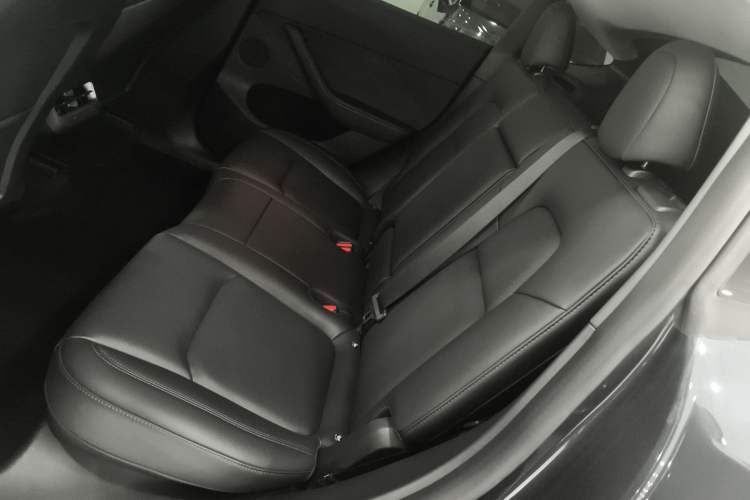 Used Tesla Model Y 2024 Long-Range All-Wheel-Drive Version
