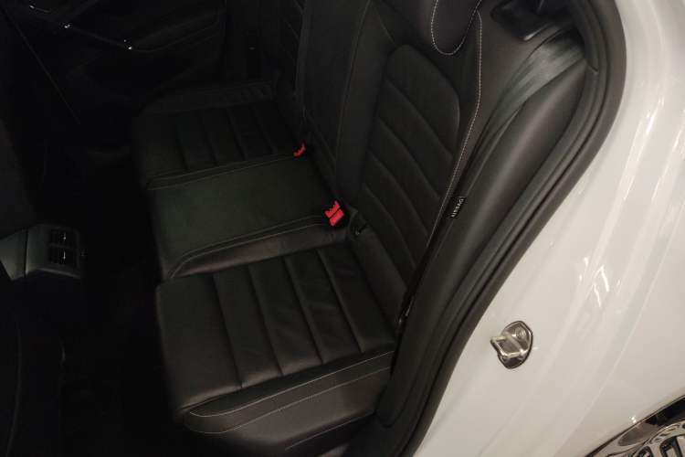 Used Volkswagen Golf 2015 2.0 TSI R
