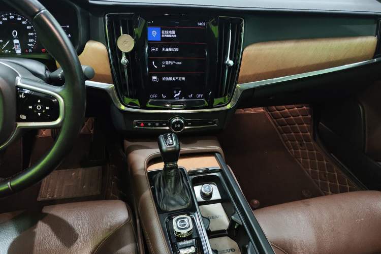 Used Volvo S90 2018 T4 Zhiyuan Edition
