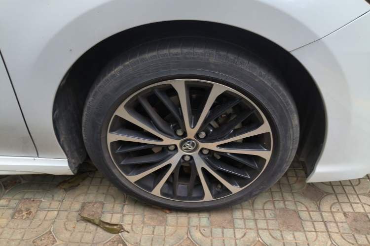 Used Toyota Camry 2019 Revised Version 2.5S Fēngshàng Edition Right Front Wheel Hub