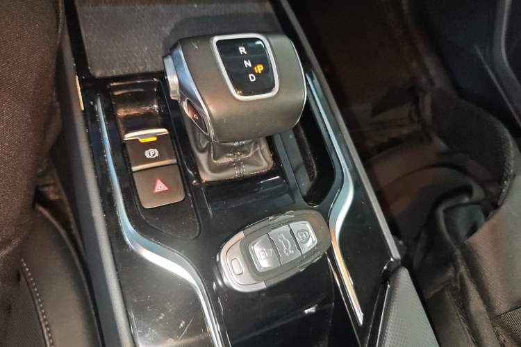 Used Hongqi E-QM5 2022 431 km Charge & Enjoy Edition