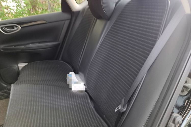 Used Nissan Sylphy 2019 1.6XV CVT Smart Connect Luxury Edition China VI Standard Left Rear Seat