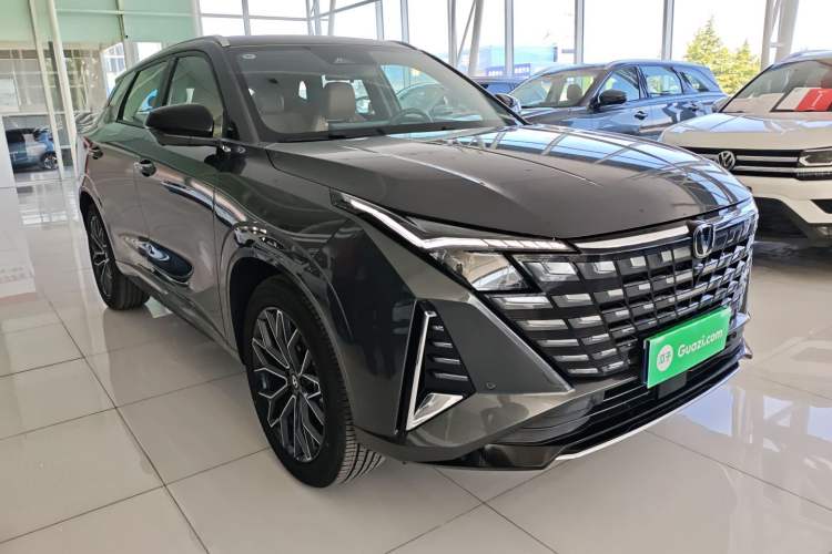 Used CHANGAN UNI-Z 2025 1.5T Premium Edition Front Right 45 Deg