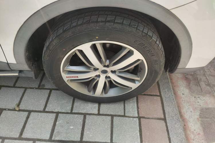 Used Haval H6 2017 Red-Label 1.3T Automatic Two-Wheel Drive ZhiShang Model Right Front Wheel Hub