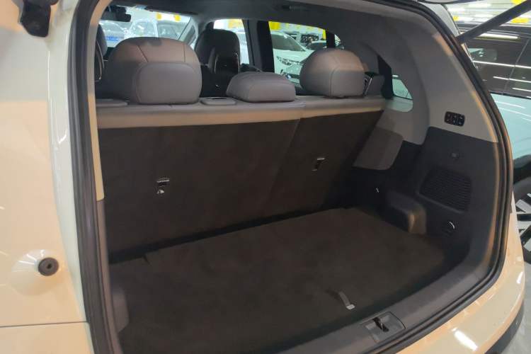 Used Zeekr MIX 2025 Intelligent Driving Version
