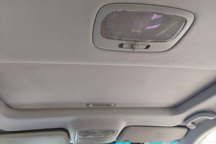Used Kia Carens 2011 2.0L 7-Seater Automatic Standard Edition Headliner