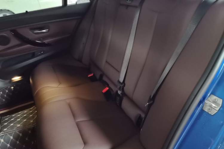 Used BMW 3 Series 2018 320Li Leading Model M Sport Package Left Rear Seat