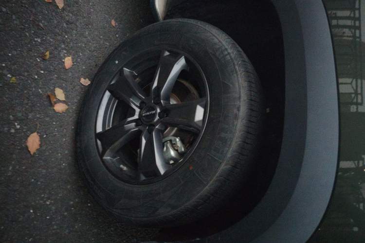 Used Haval DARGO 2021 1.5T DCT Two-Wheel Drive Husky Edition Right Front Wheel Hub