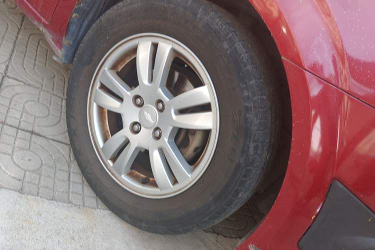 Used Chevrolet Aveo Sonic 2011 Sedan 1.4L Manual Transmission SE
