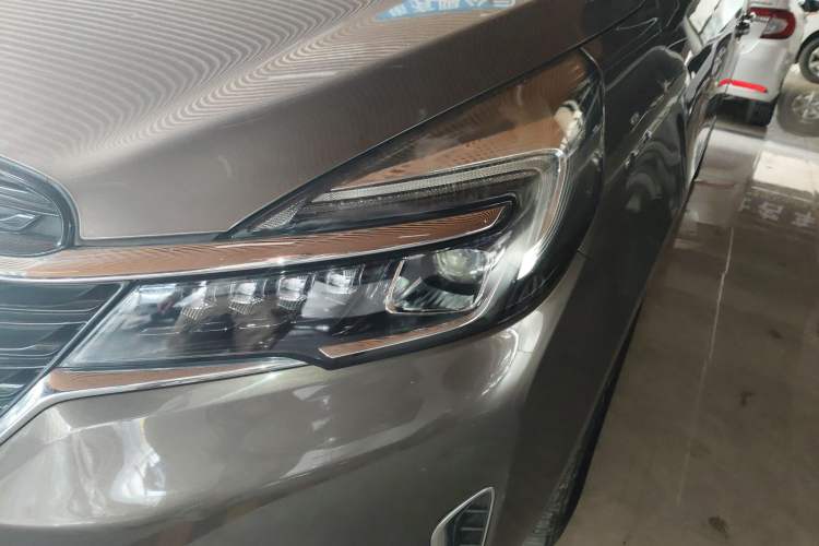 Used Buick GL8 2021 Land Cruiser Executive Class 652T Luxury Model