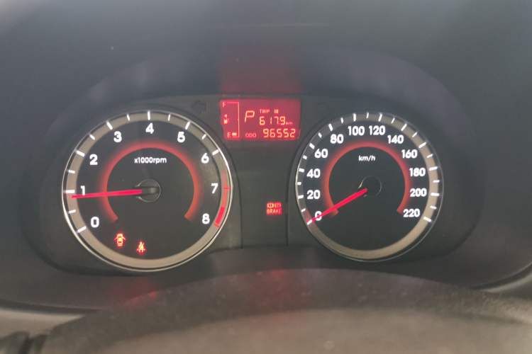 Used Hyundai Verna Ray 2016 1.4L Automatic Leading-Edge GLX