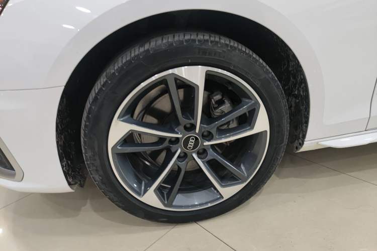 Used Audi A4L 2023 40 TFSI Fashion Dynamic Model