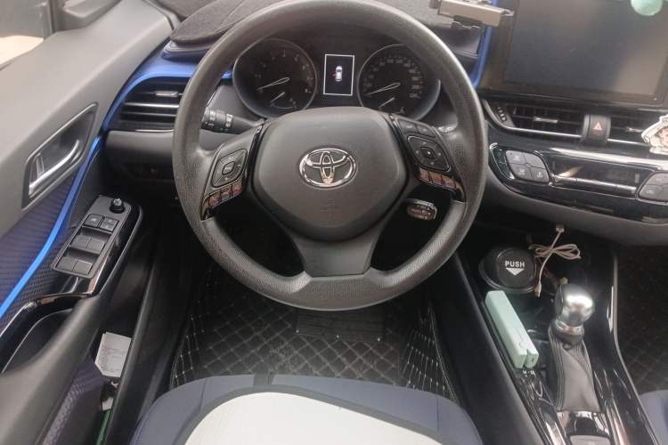 Used Toyota C-HR 2018 2.0L Leading Edition China VI
